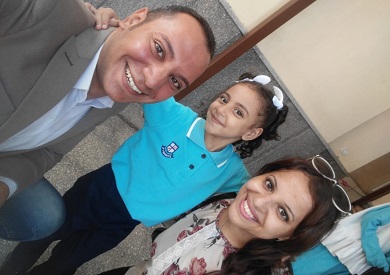 أولياء أمور يخوضون تجربة «سنة أولى مدرسة»: كأنه يوم العيد